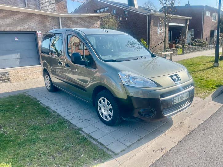 Peugeot Partner Tepee 101.000 km 1.6 Benzine, Auto's, Peugeot, Bedrijf, Te koop, Partner Tepee, Airbags, Boordcomputer, Centrale vergrendeling