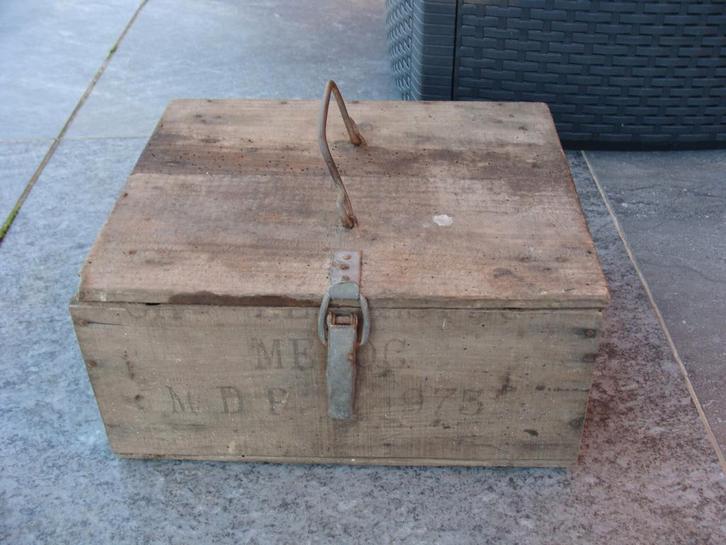 Ancienne boite en bois à outils avec poignée, long 31,5 cm, Bricolage & Construction, Boîtes à outils, Utilisé, Enlèvement