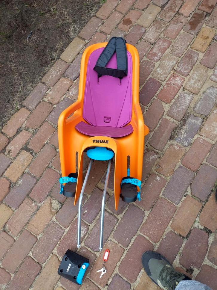 Thule ride along, Fietsen en Brommers, Fietsaccessoires | Fietsstoeltjes, Ophalen