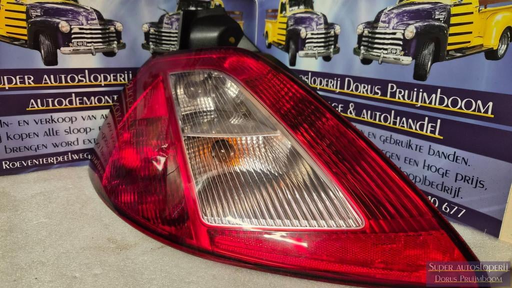 Feu arri re gauche Renault Megane ann e 2006, Renault Group, Contact.group@renault.com, Renault, Utilisé