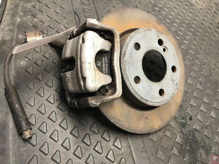 mercedes gla 15 trier de frein disque de frein plaquettes de, Autos : Pièces & Accessoires, Électronique & Câbles, Mercedes-Benz