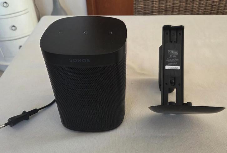 Sonos One Gen2 SL + socle mural, TV, Hi-fi & Vidéo, Enceintes, Utilisé, Enlèvement ou Envoi