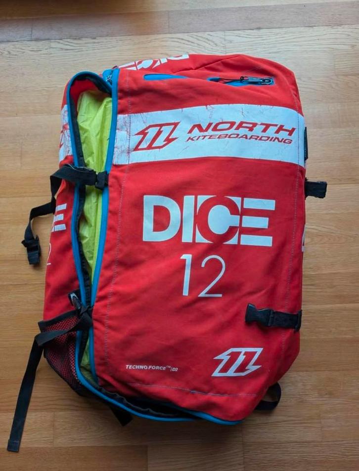 Duotone Dice kite 12m, Sports nautiques & Bateaux, Kitesurf, Kite, Enlèvement