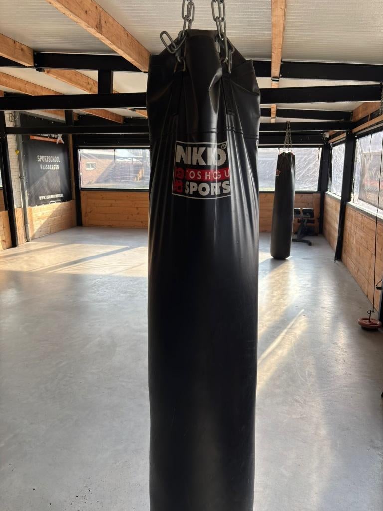2 bokszakken te koop - NIKKO en ROKIN, Sports & Fitness, Boxe, Utilisé, Sac de boxe, Enlèvement