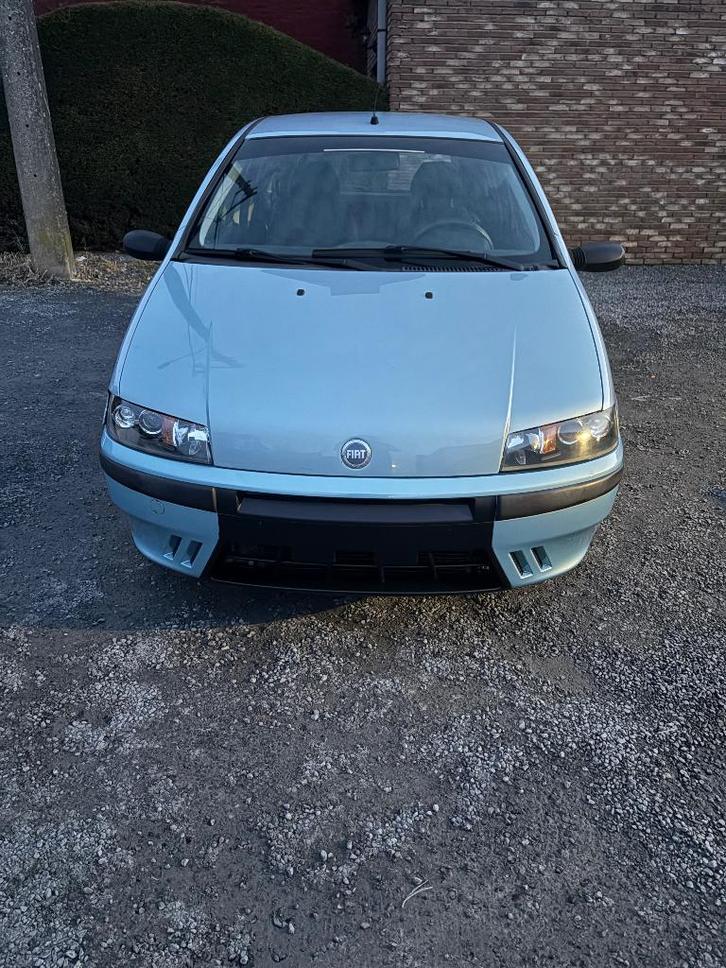 Fiat punto, Autos, Fiat, Entreprise, Punto, ABS, Vitres électriques, Radio, Essence, Autre carrosserie, 3 portes, Boîte manuelle