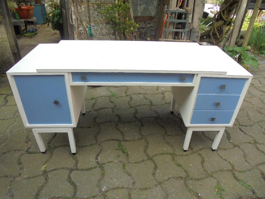 Bureau robuste en bois peint - 2 armoires, à rafraîchir, Hobby & Loisirs créatifs, Hobby & Loisirs Autre, Utilisé, Enlèvement