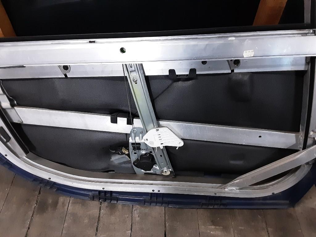 RAAMMECHANIEK RECHTS VOOR Smart Fortwo Cabrio (451.4), Gebruikt, Mevr. I. Hauben, Rue de l'Espoir 34 34
4030  GRIVEGNÉE, BE, Info@Collignon.be