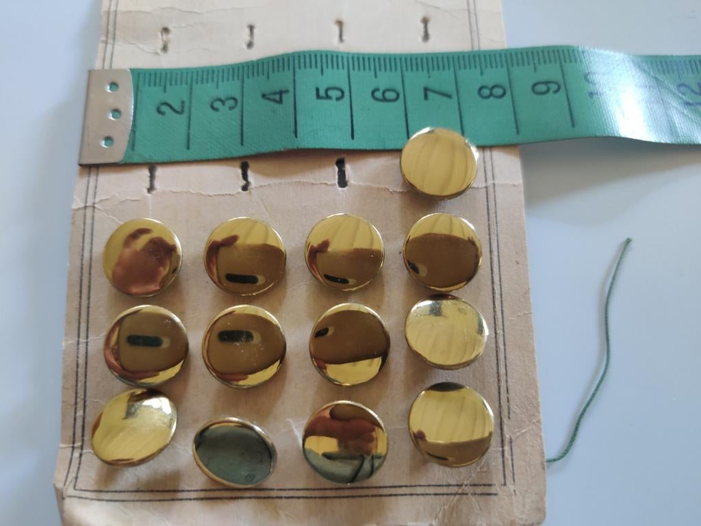 Vintage knopen, Hobby en Vrije tijd, Naaien en Fournituren, Ophalen, Nieuw, Knoop of Knopen