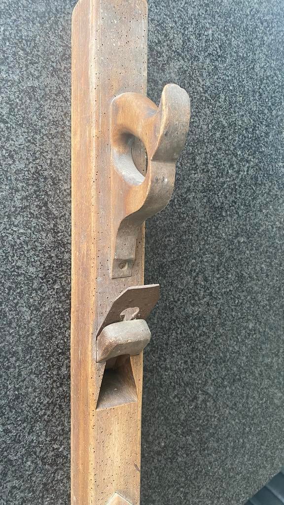 Houten antieke schaaf, Ophalen