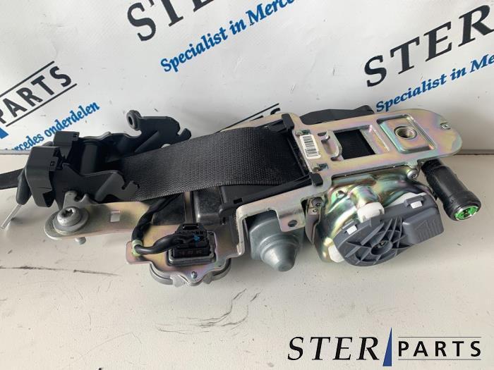 Veiligheidsgordel rechts-voor van een Mercedes E-Klasse, Auto-onderdelen, Interieur en Bekleding, Mercedes-Benz, Gebruikt, 3 maanden garantie