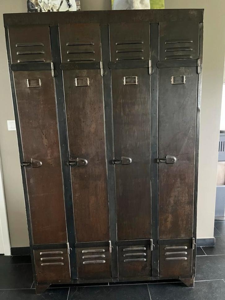 Oude ijzeren kast, Maison & Meubles, Armoires | Casiers, Comme neuf, Enlèvement
