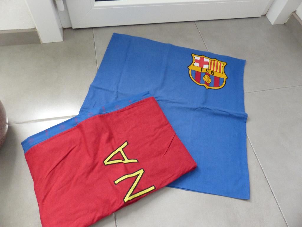 Housse de couette 1 personne FC Barcelona - bon état, Enfants & Bébés, Chambre d'enfant | Linge de lit, Comme neuf, Housse de couette