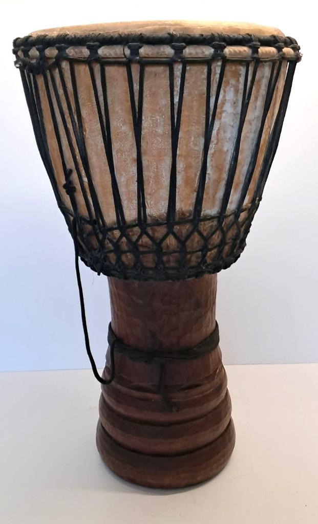 Djembé africain ancien en bois massif – Sénégal + housse, Enlèvement, Utilisé, Autres types