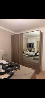 Kledingkast met spiegeldeuren – zeer goede staat, Huis en Inrichting, Ophalen, Zo goed als nieuw