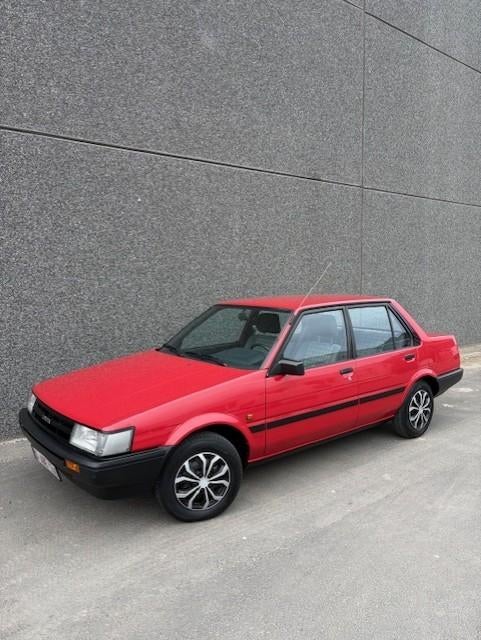 Toyota Corolla automaat 1987*55.000km*!, Auto's, Toyota, Particulier, Corolla, Benzine, Berline, 4 deurs, Automaat, Rood, Grijs
