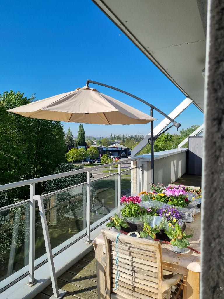 ZWEEF PARASOL + VOET, Tuin en Terras, Parasols, Ophalen, Zo goed als nieuw, 2 tot 3 meter, Zweefparasol