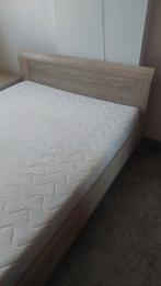 Lit 1m40 avec les tables de nuit assorties, Enlèvement