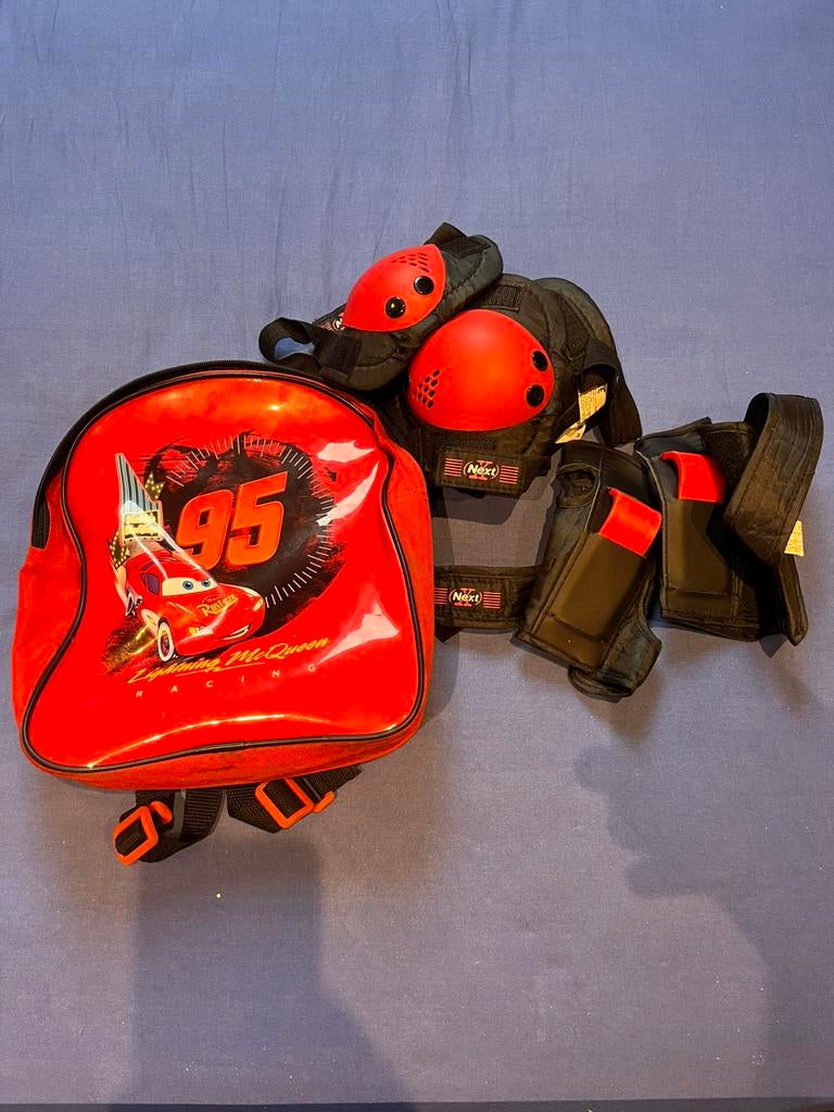 Rugzakje van CARS met pols en elleboog bescherming, Ophalen, Zo goed als nieuw