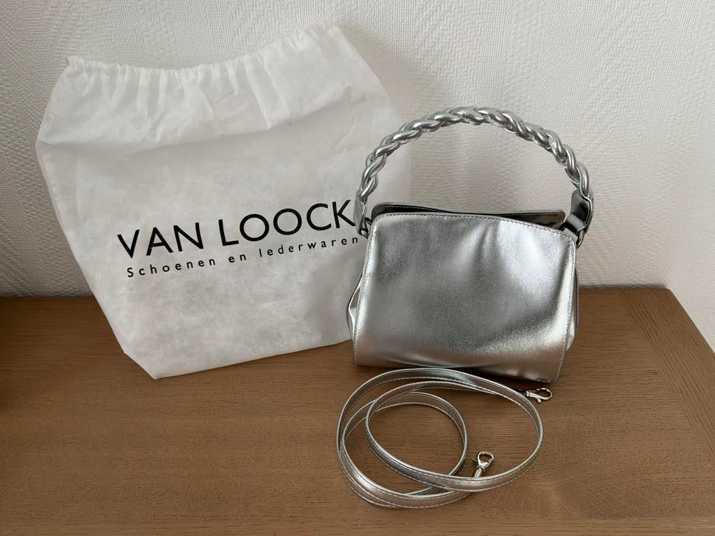 Dames Avond handtasje in zilver met riem, Bijoux, Sacs & Beauté, Sacs | Sacs Femme, Neuf, Sac de soirée, Autres couleurs, Enlèvement