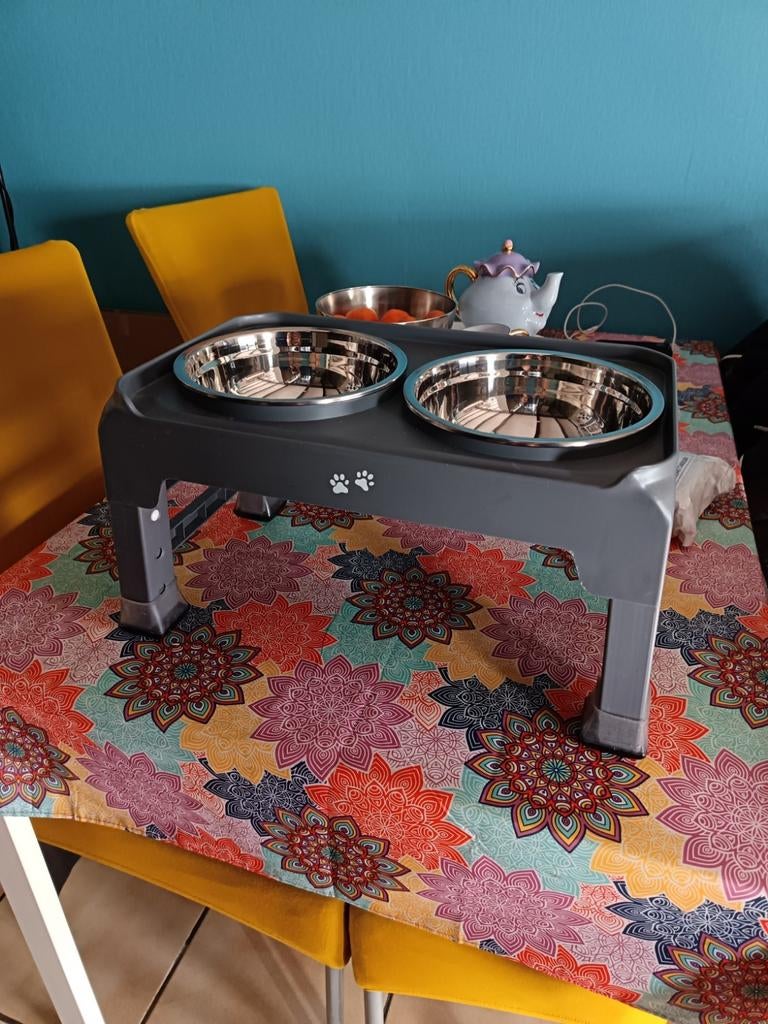 Support pour deux gamelles, Dieren en Toebehoren, Hondenvoerbakken en Drinkbakken, Verzenden