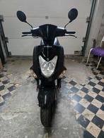 Kymco scooter in goede staat, Fietsen en Brommers