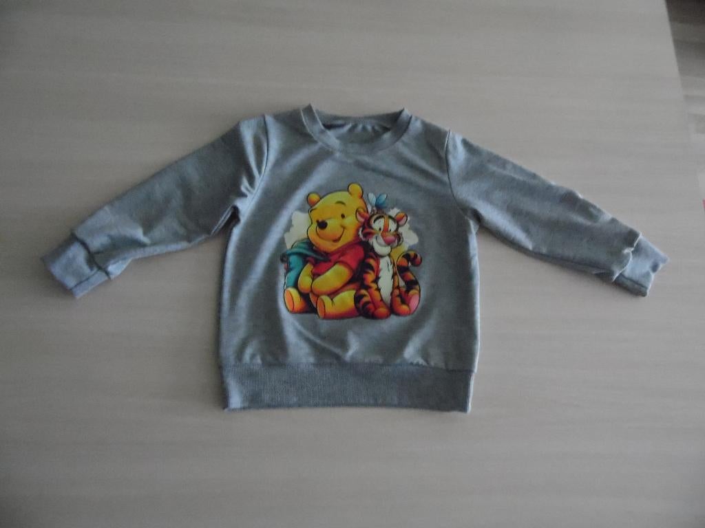 SWEAT     WINNIE L'OURSON    DISNEY   NEUF, Enfants & Bébés, Vêtements enfant | Taille 104, Garçon, Enlèvement ou Envoi, Pull ou Veste