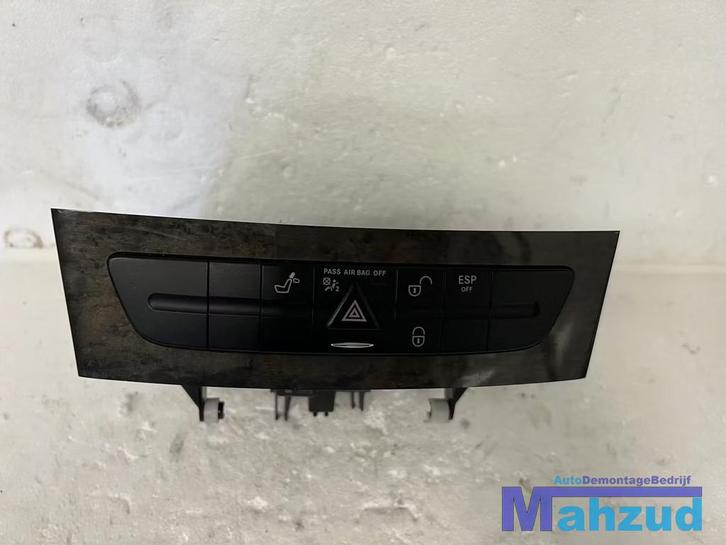 MERCEDES CLS C219 Middenconsole kastje gevarenlicht schakela, Auto-onderdelen, Interieur en Bekleding, Mercedes-Benz, Gebruikt