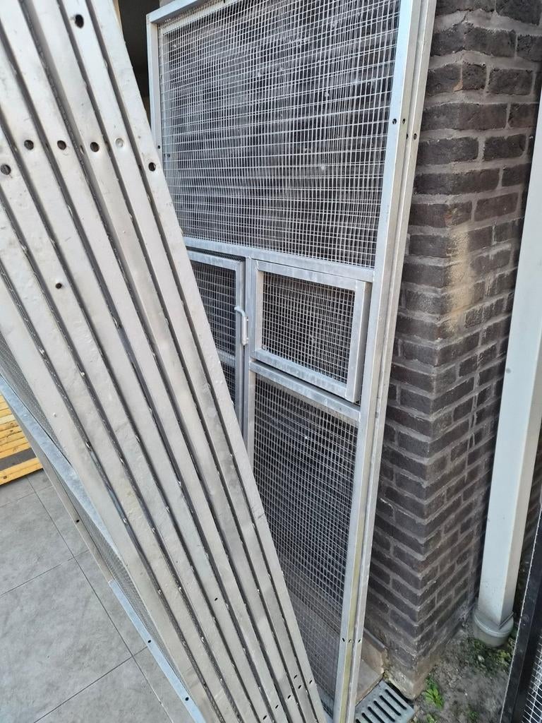 Voliere panelen in gealvaniseerd en 1deur, Animaux & Accessoires, Oiseaux | Cages & Volières, Enlèvement