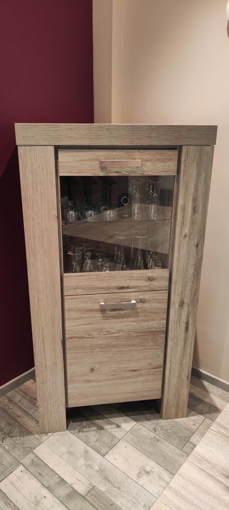 Salle à manger, Enlèvement