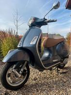 Vespa GTS 125 i-get ABS — amper 6.400 km — topstaat, Fietsen en Brommers, Ophalen, Zo goed als nieuw