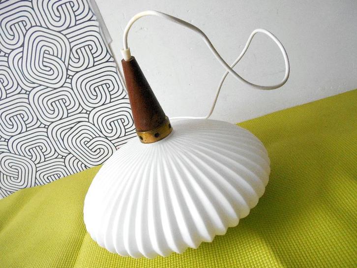 Lampe suspendue vintage en forme de sphéroïde de Louis Kalff, Antiquités & Art, Art | Objets design, Enlèvement ou Envoi