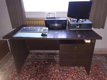Bureau  beschikbaar voor biedingen