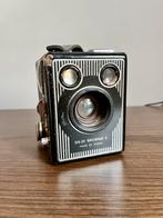 Retro Box camera Brownie by Kodak six-20, Verzamelen, Ophalen, Fototoestel
