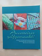 Accessoires zelfgemaakt! - KVLV, Livres, Loisirs & Temps libre, Comme neuf, Christine Van Soom, Enlèvement ou Envoi, Tricot et Crochet