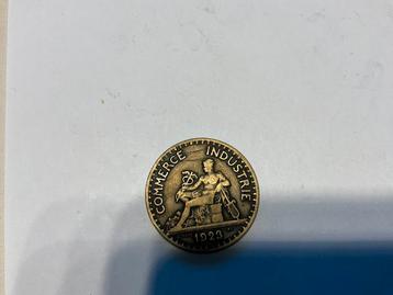 Deze munt is een Franse 2-franc munt uit 1923, beschikbaar voor biedingen