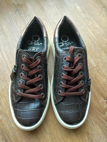 Dozo Bruine Croco Look Sneakers met Rits - Maat 37 beschikbaar voor biedingen