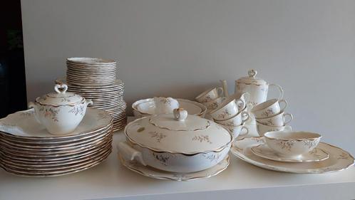 Volledig 12 pers. Boch servies - decor Francoise - 69 stuks, Antiek en Kunst, Antiek | Servies compleet, Ophalen