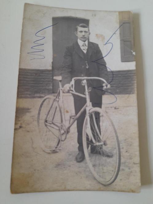 Postkaart - man met fiets,  1930, Verzamelen, Postkaarten | Themakaarten, Ongelopen, 1920 tot 1940, Ophalen of Verzenden