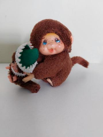 3 Monchichi, 1 mini, 1 mini-mini en 1 klein + 1 slaapoogjes beschikbaar voor biedingen