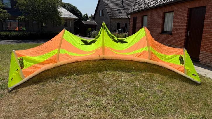 Kites Naish, kiteboard en accessoires vanaf 15€, Watersport en Boten, Kitesurfen, Gebruikt, Kitesurf-set, Ophalen