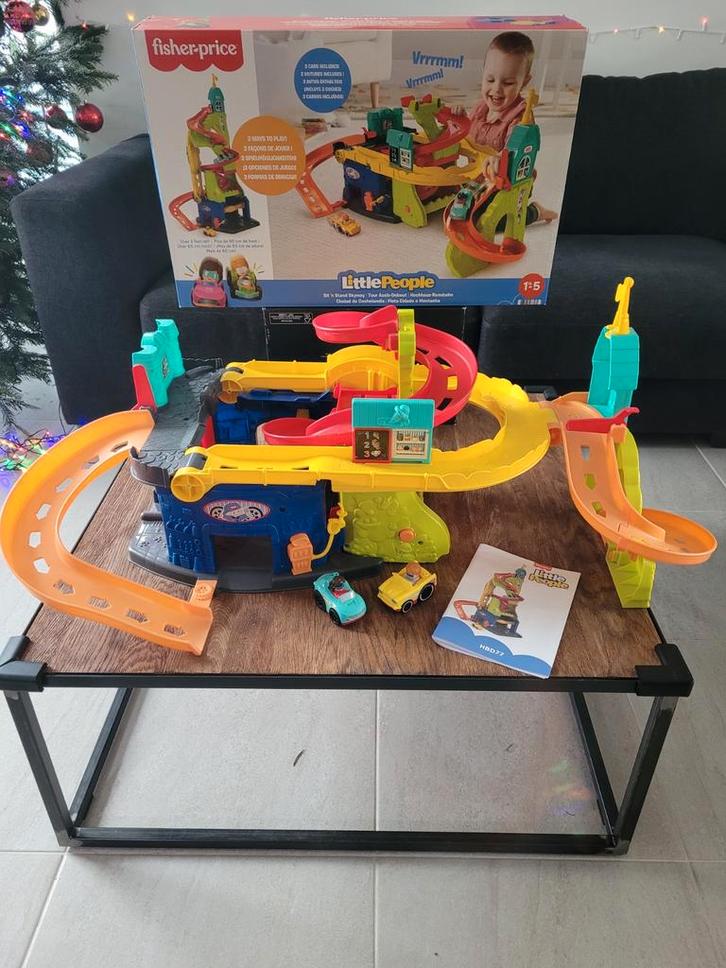Autoroute 2 en 1 Fisher Price Little People Sit 'n Stand Sky, Enfants & Bébés, Jouets | Fisher-Price, Comme neuf, Set de jeu, Enlèvement ou Envoi