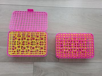 2 doosjes  beschikbaar voor biedingen
