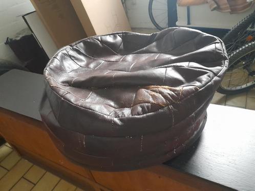 Lederen poef (echt leder), Huis en Inrichting, Zetels | Voetbanken en poefs, Gebruikt, Rond, Leer, Ophalen