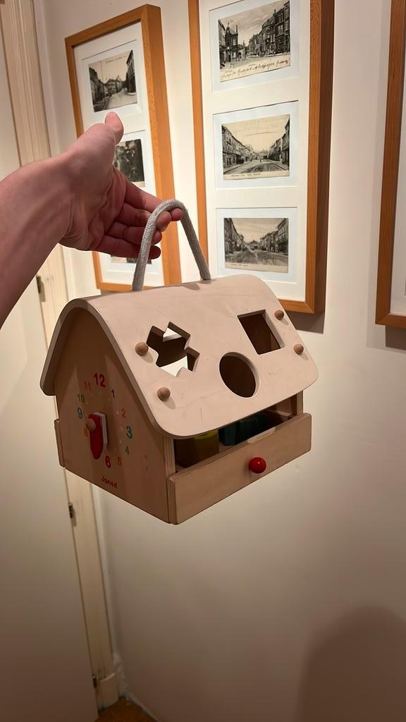 Boîte à formes en bois Janod - Maison éducative, Kinderen en Baby's, Speelgoed | Houten speelgoed, Zo goed als nieuw, Ophalen