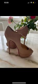 Authentieke Christian Louboutin, Beige, Schoenen met hoge hakken, Zo goed als nieuw, Christian louboutin