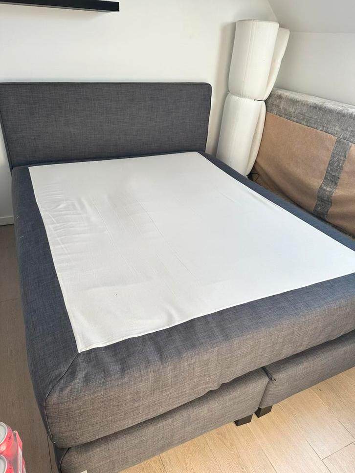 Boxspring 160x200, Huis en Inrichting, Slaapkamer | Boxsprings, Zo goed als nieuw, 200 cm, Tweepersoons, Grijs, Ophalen