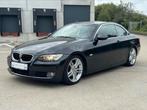 BMW 320i / CABRIO! / AUTOMAAT! / GEKEURD VVK!, Auto's, Automaat, Achterwielaandrijving, Zwart, Cabriolet