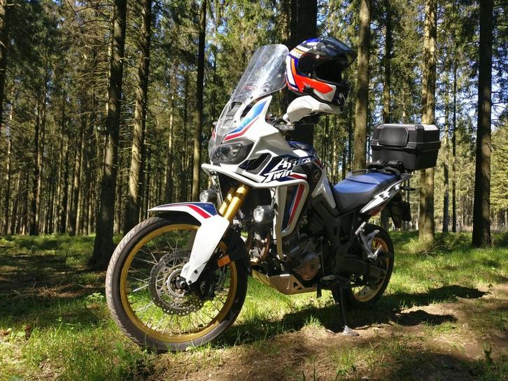 HONDA AFRICA TWIN 2017 – FULL OPTIONS – Excellent État, Motoren, Motoren | Honda, Particulier, Overig, meer dan 35 kW, 2 cilinders