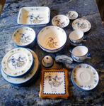 Vaisselle en porcelaine de Quimper près de Ronse., Maison & Meubles, Comme neuf, Enlèvement, Porcelaine