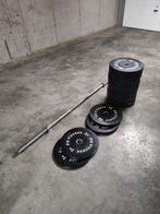 Halterschijven + Halterstang PH fitness, Sport en Fitness, Fitnessmaterialen, Ophalen, Zo goed als nieuw, Benen, Halterschijven